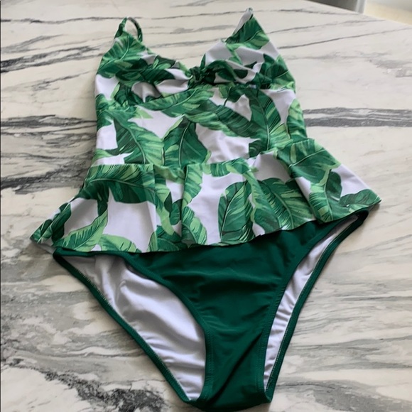 NWOT One Piece Women’s Medium Bathing Suit 🩱 - Picture 9 of 16